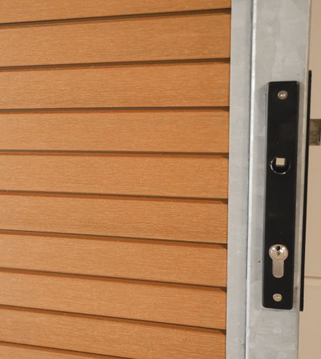 STEMAPOORTEN leveren wij hoogwaardige stalen poorten, poortframes kozijnen die uw wonin